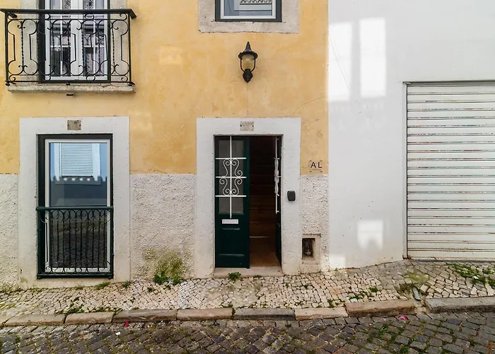 Whome Prime Location - Your Lisbon Getaway