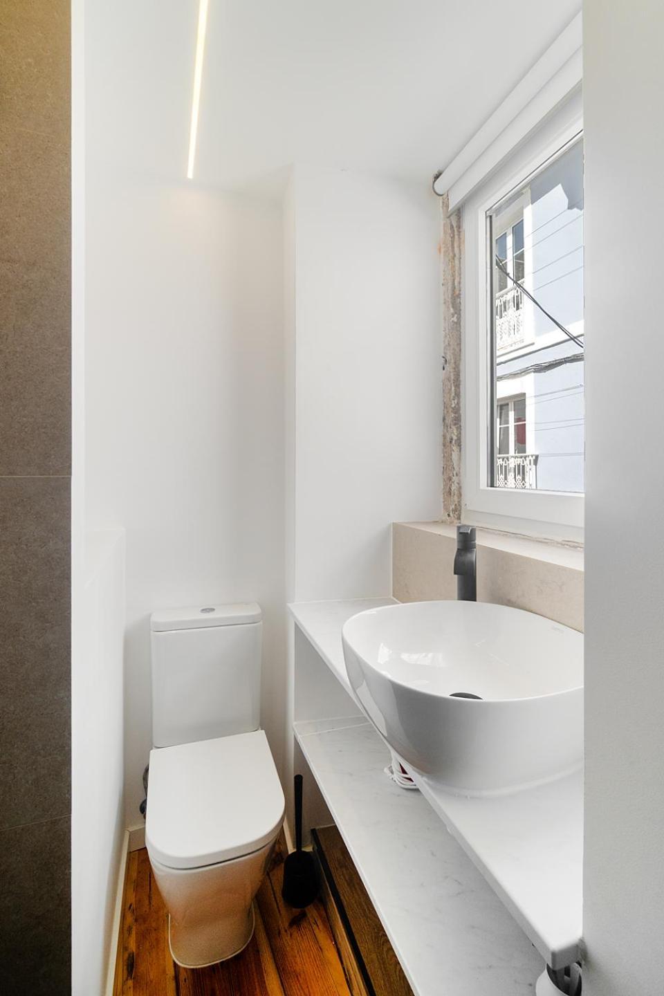 Apartment Whome Prime Location - Your Getaway